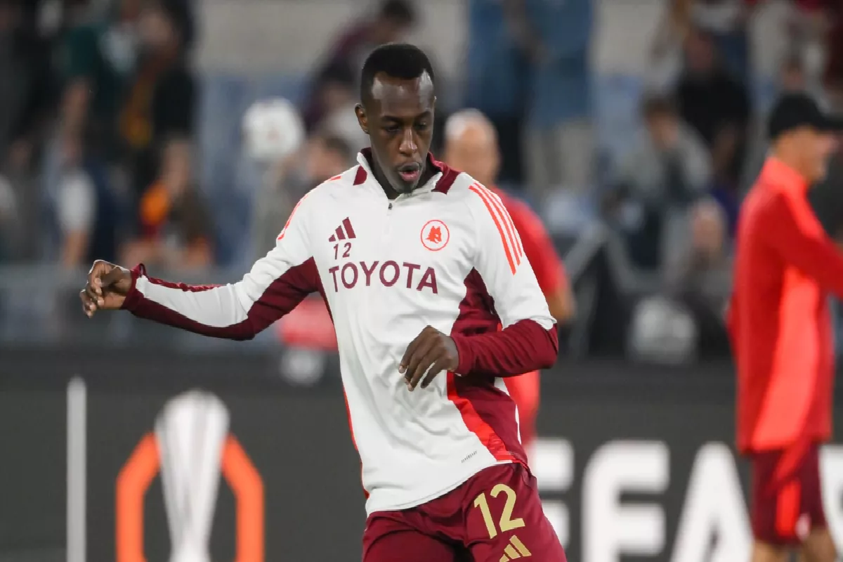 اللاعب الدولي السعودي سعود عبد الحميد.