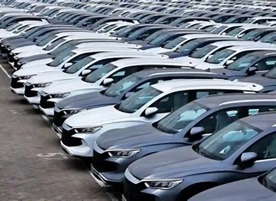 واشنطن تفرض رسوم السيارات