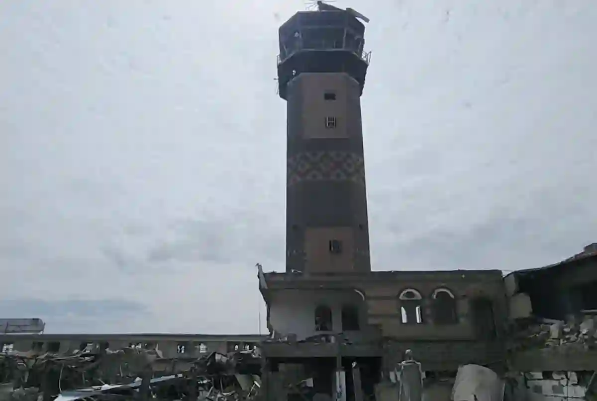 عشرات اليمنيين عالقون في مطار عمّان