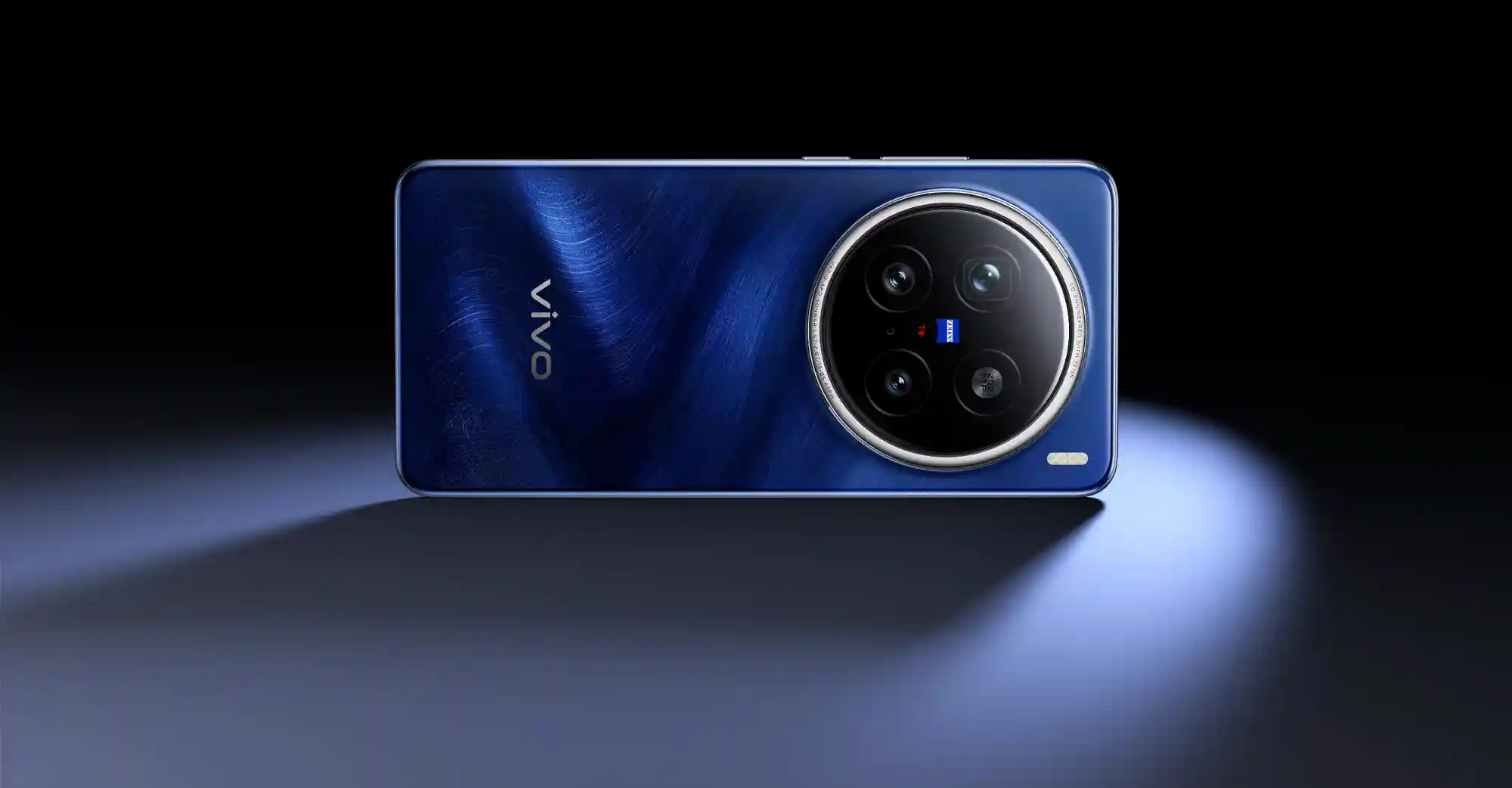 سر التصوير السينمائي الخفي في vivo X300 Pro يربك المنافسة بين الهواتف الذكية