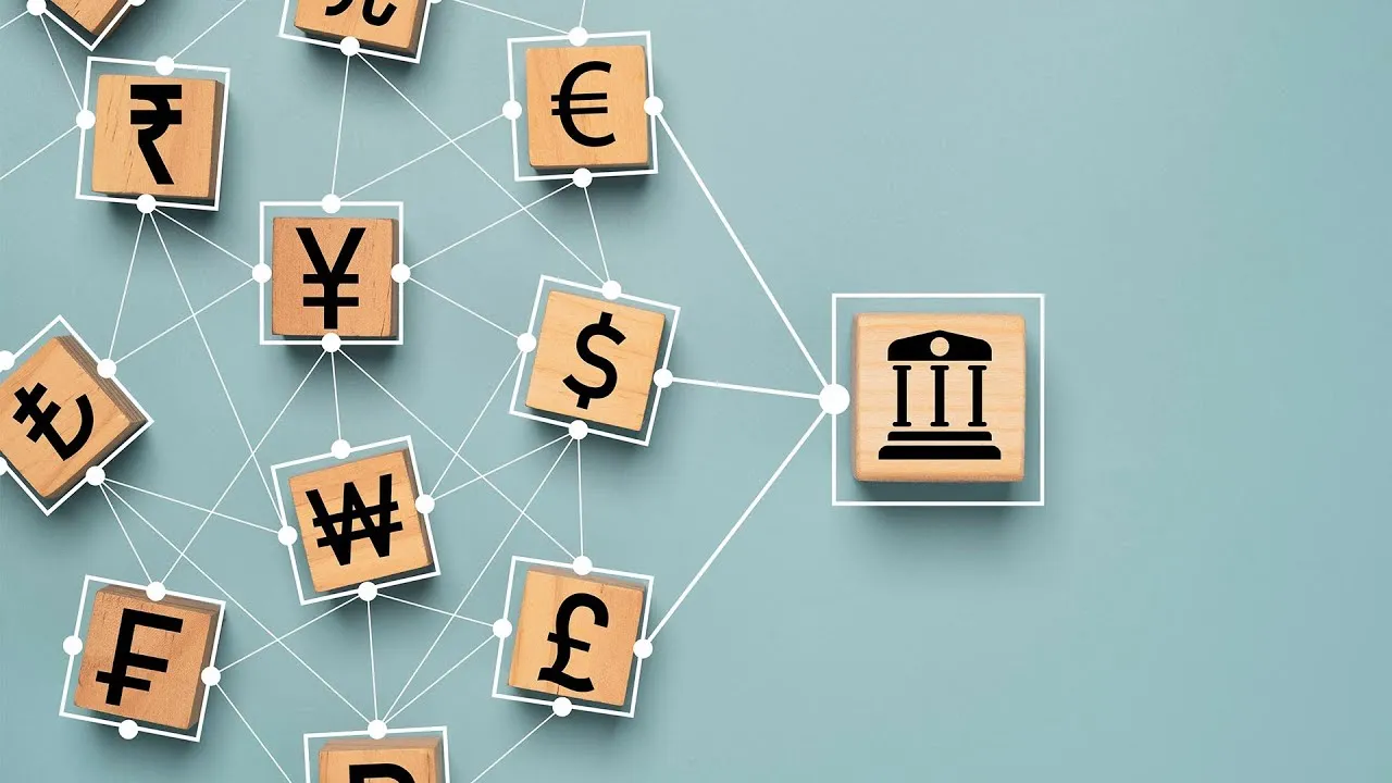 قرار مفاجئ يعيد تشكيل السياسة النقدية في الخليج