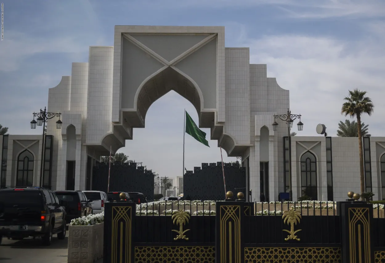 الديوان الملكي يعلن وفاة الأميرتين هيفاء بنت تركي ونوف بنت سعود.. الحزن يخيم على المملكة