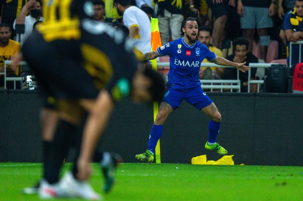 كيف يمكن للهلال الفوز على الاتحاد في كلاسيكو الدوري السعودي بخطة ذكية وأداء منظم