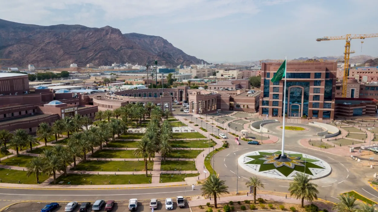 جامعة طيبة تطلق مسابقة الأطروحة في 3 دقائق لتطوير مهارات طلاب الدراسات العليا في السعودية